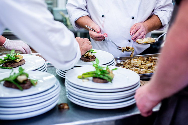 Hoe genereer je recensies en goede reviews voor je restaurant?